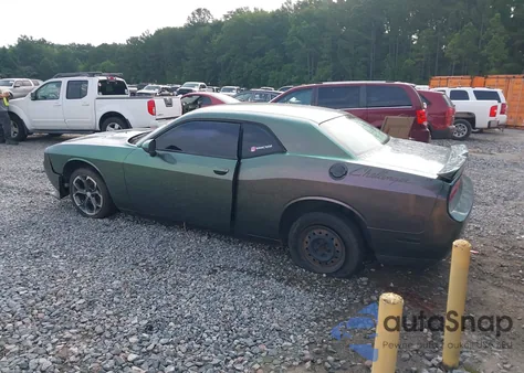 2013 Dodge Challenger Sxt z USA, uszkodzony, nr VIN 2C3CDYAG0DH645605